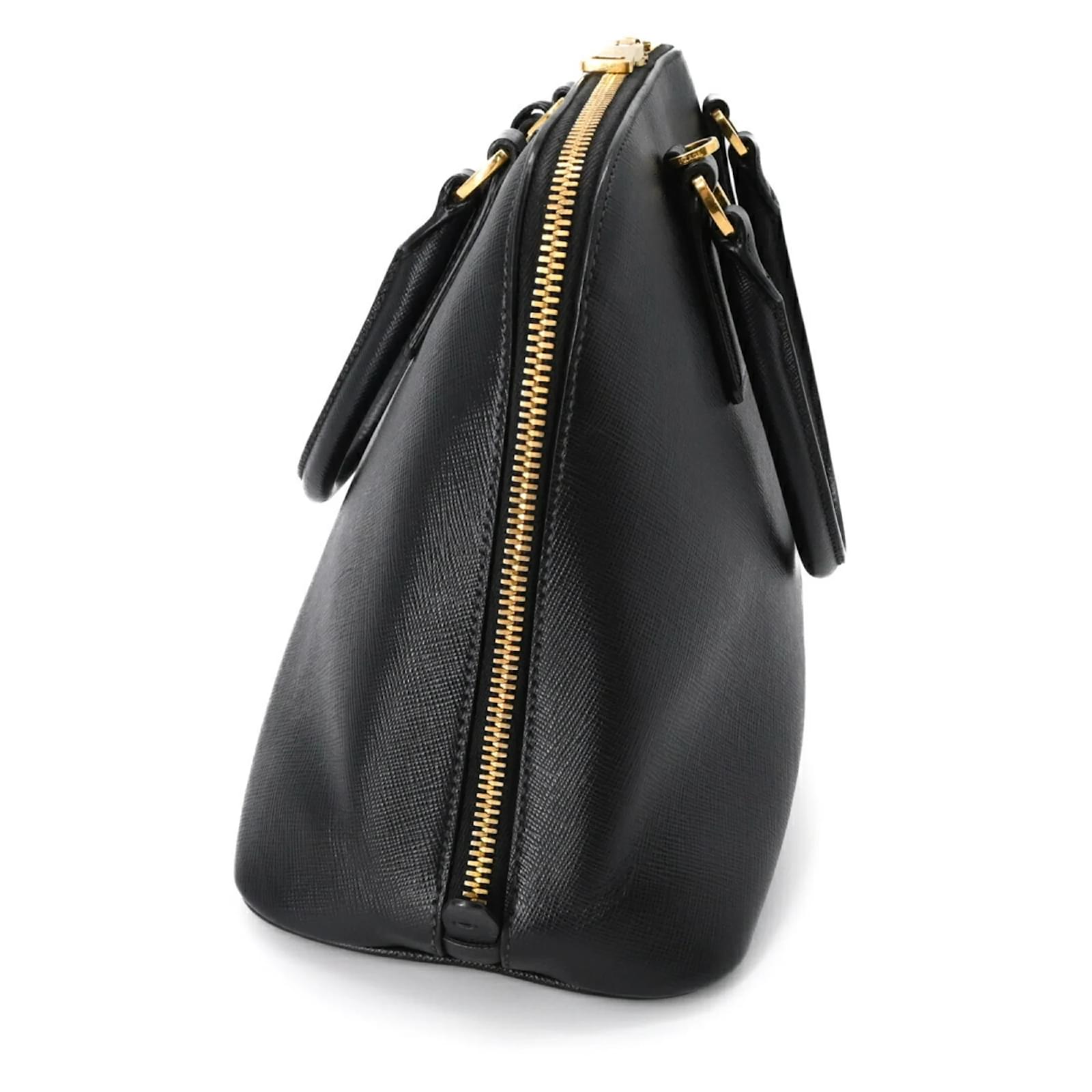 Prada Saffiano Lux Shoulder Handbag Black Leather ref.JC2665713