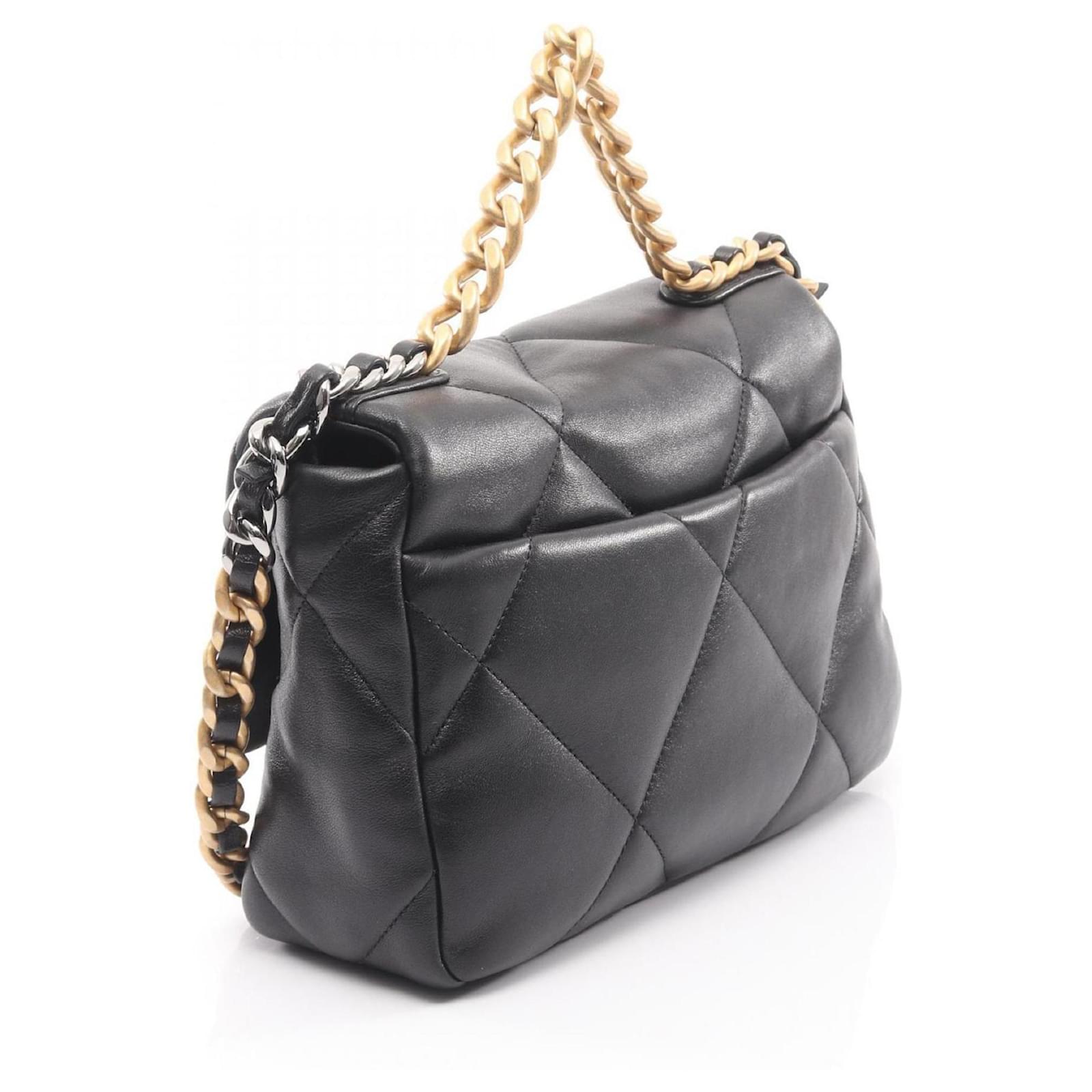 Chanel 19 Disneuf Matelasse Shoulder Bag Black Leather ref