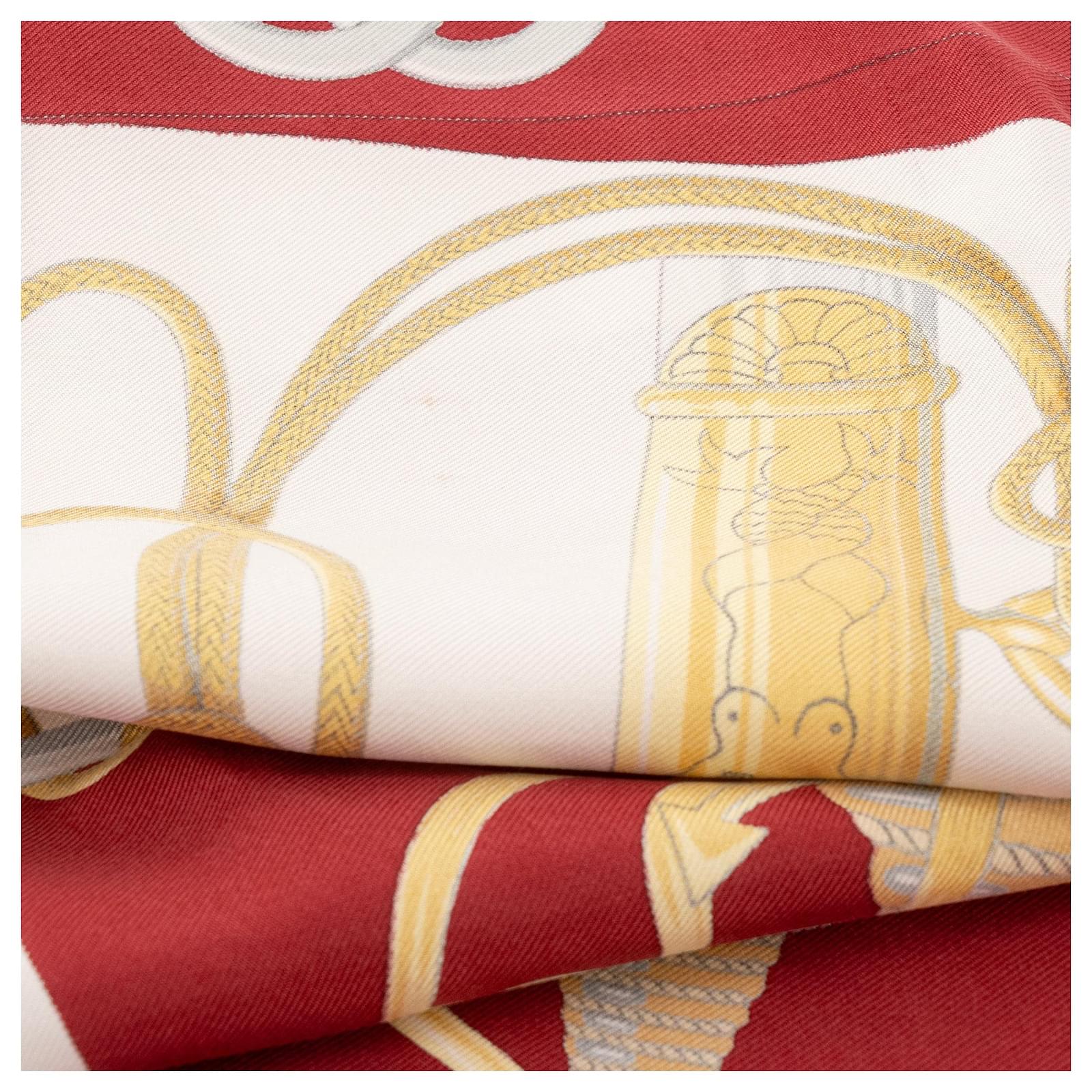 Carré Hermès Cliquetis 90 En Soie – Bordeaux, 90x90 Cm, Occasion Avec Petites Taches