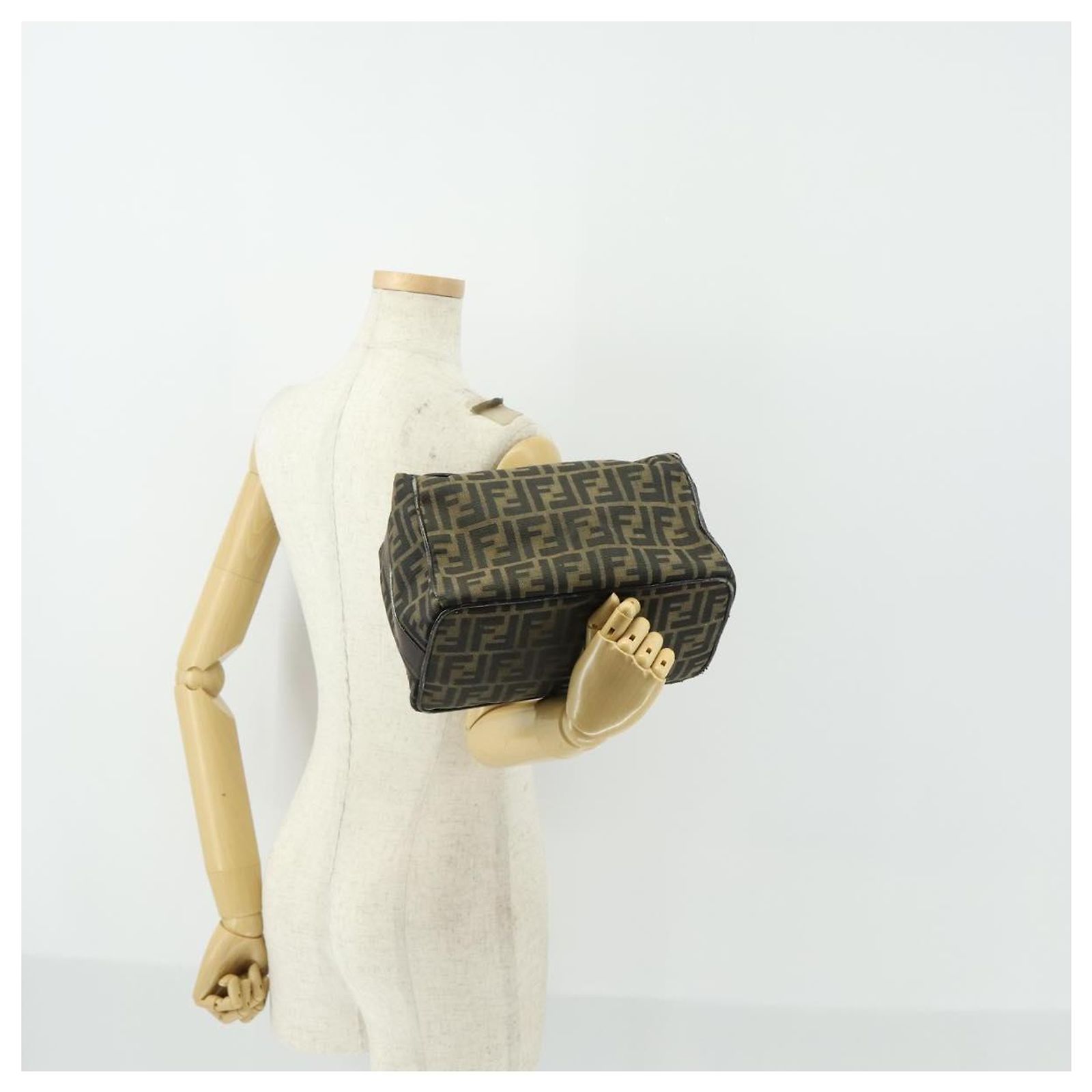 FENDI Zucca Canvas Vanity Pouch Black Brown Auth 153872 ref 