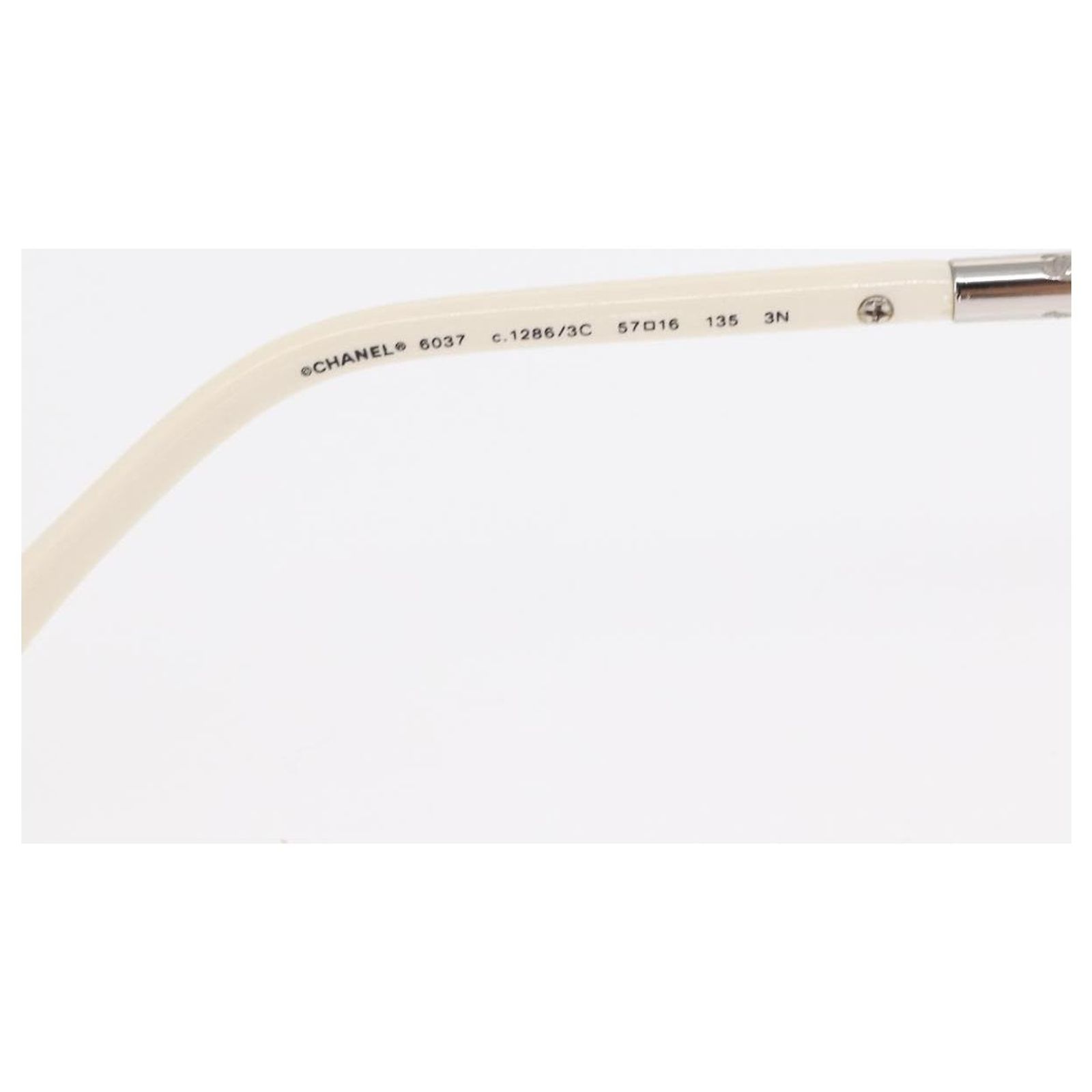 CHANEL Sunglasses plastic White CC Auth BA9081 ref.2729777 