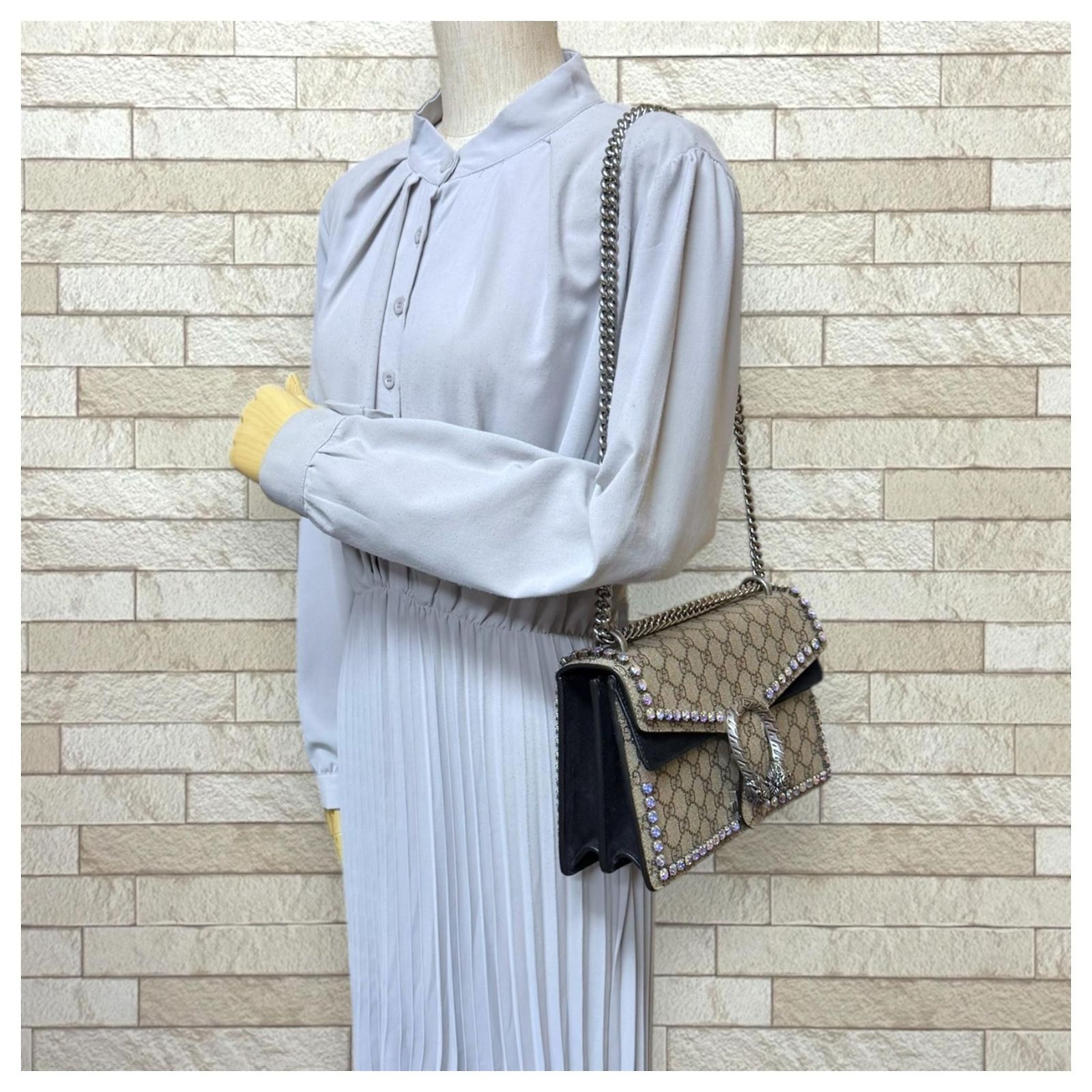 Gucci Rhinestone Su Gucci Rhinestone Dionysus GG Supreme Shoulder Bag (Sold) - Joli Closet