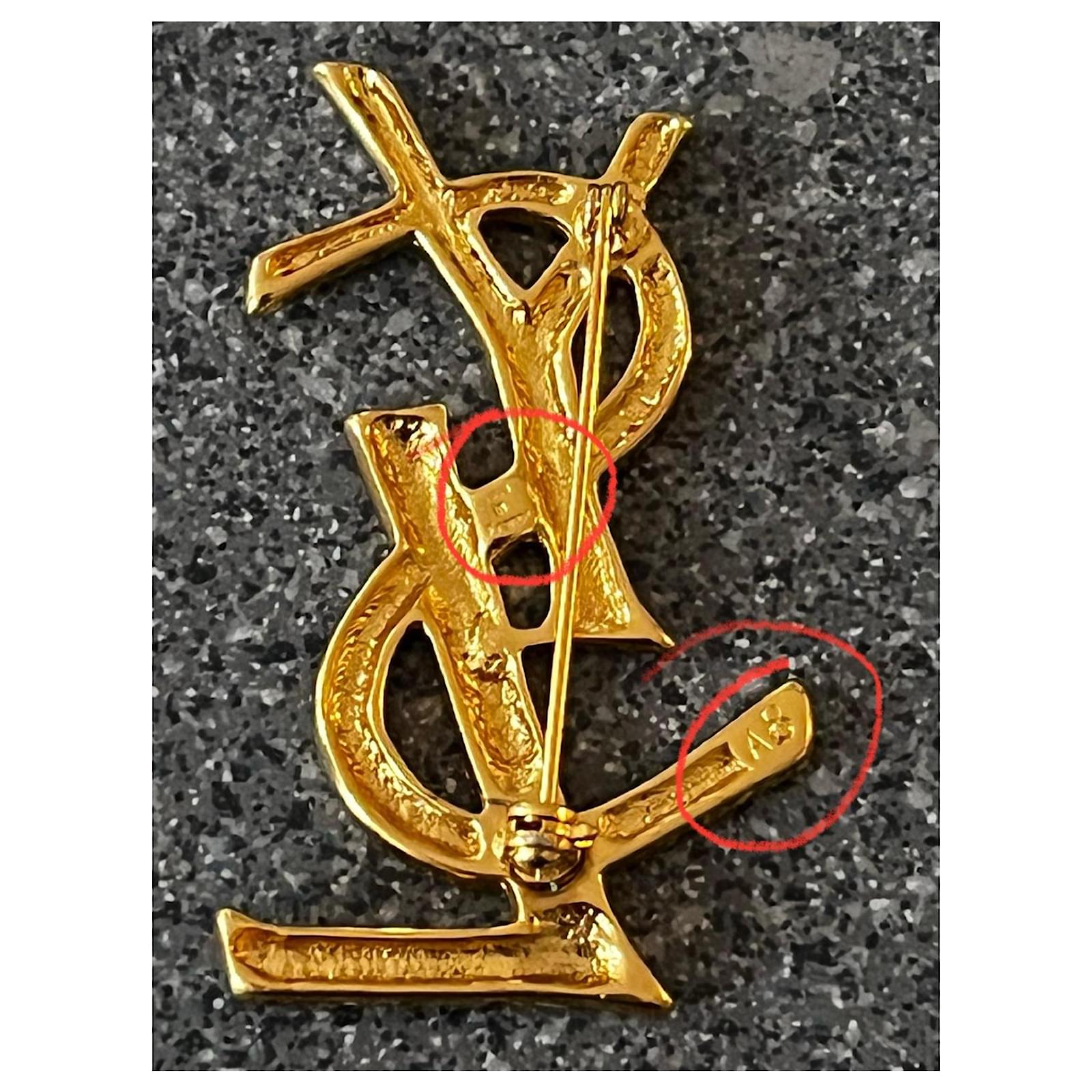 Yves Saint Laurent YSL Logo Brooch Golden Metal ref.2730680 - Joli