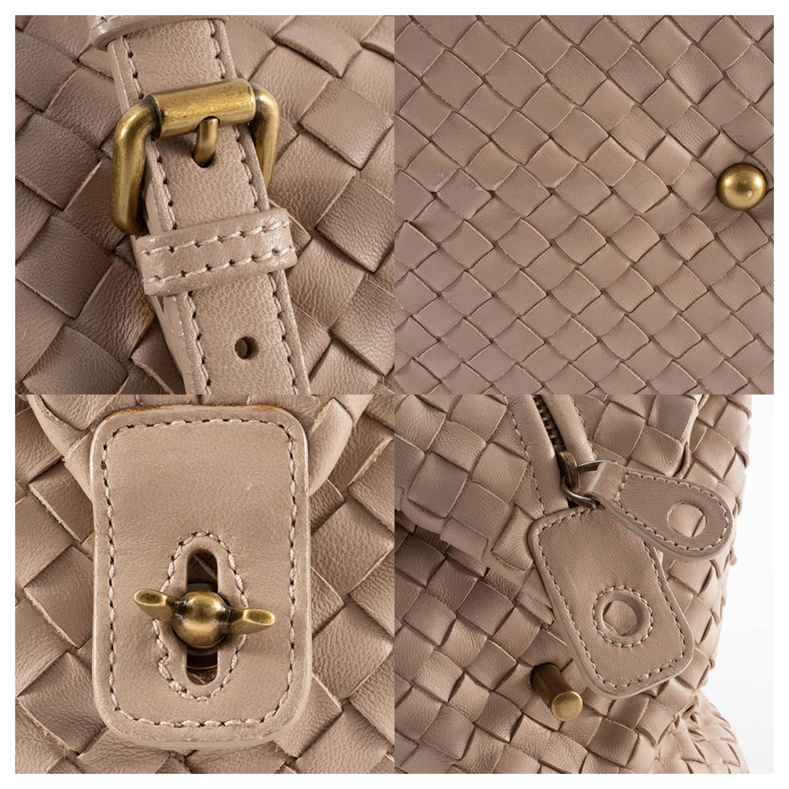 バッグ Bottega Veneta Intrecciato Boston Bag Bottega Veneta Intrecciato Boston Bag Beige Leather ref.2759446