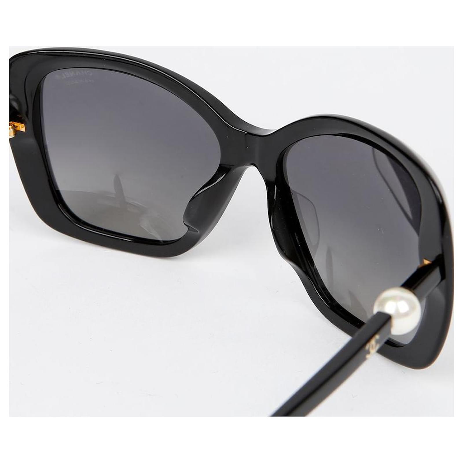 Chanel Pearl Logo Sunglasses Black Synthetic ref.JC2762906 (Sold