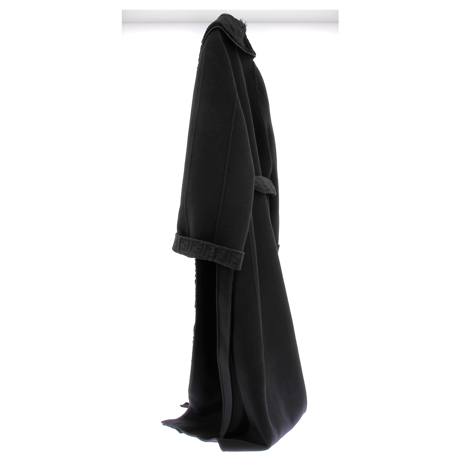 Fendi Black Wool Long Coat ref.2778935 - Joli Closet