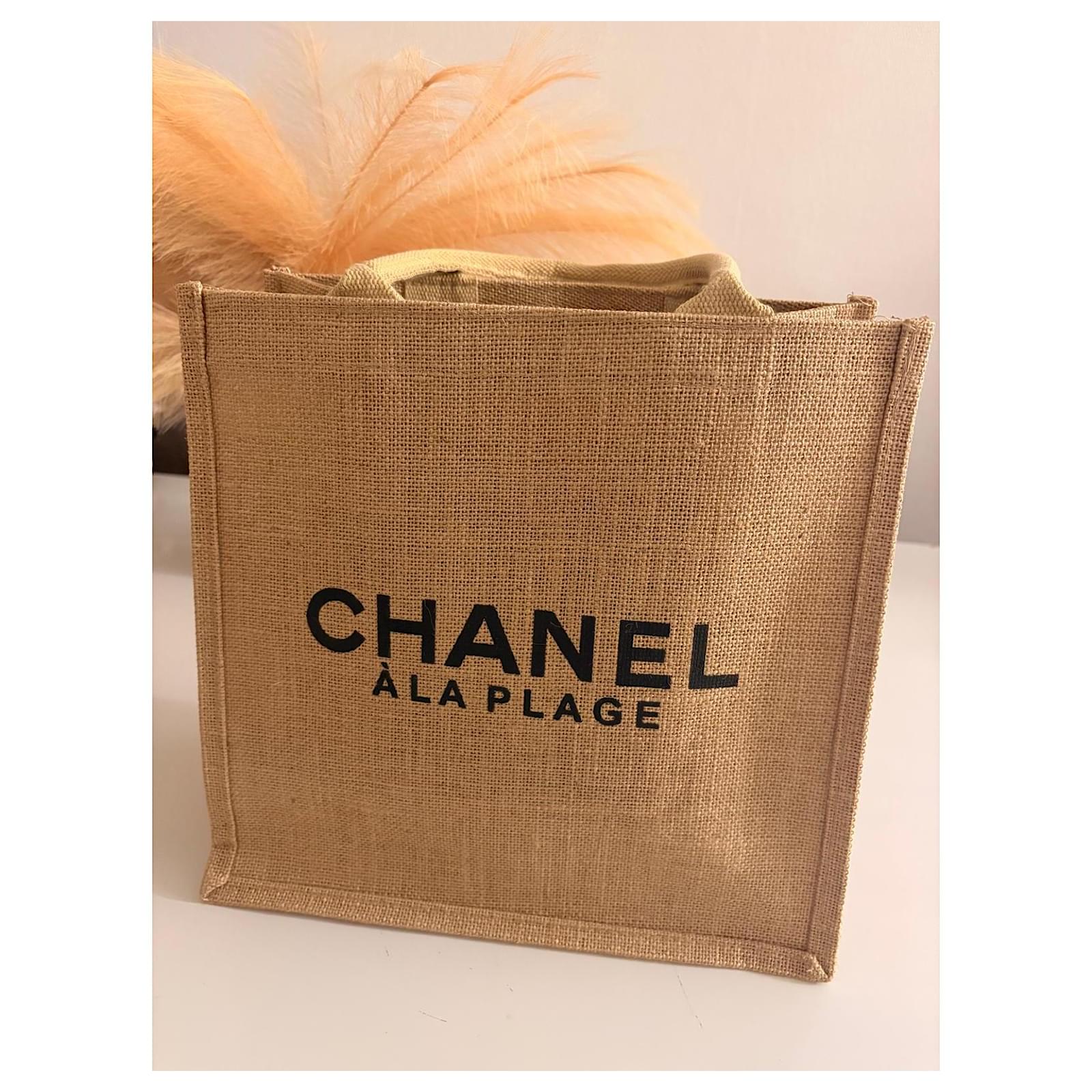 Chanel À La Plage Jute Tote Bag Beige Cloth Straw ref.3183387