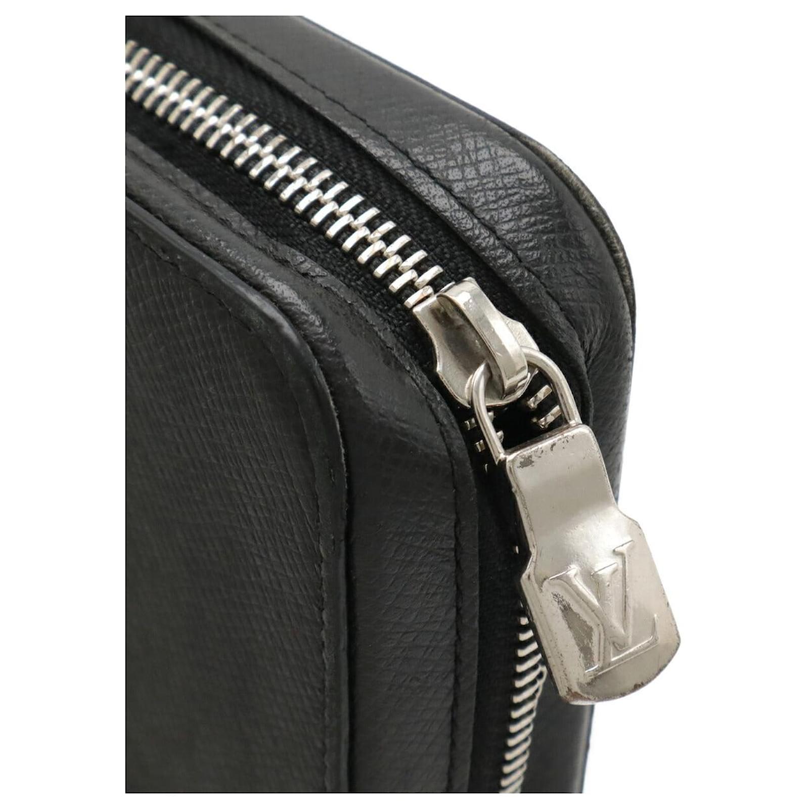 Louis Vuitton Zippy XL Taiga Long Wallet Black Leather ref.3191187