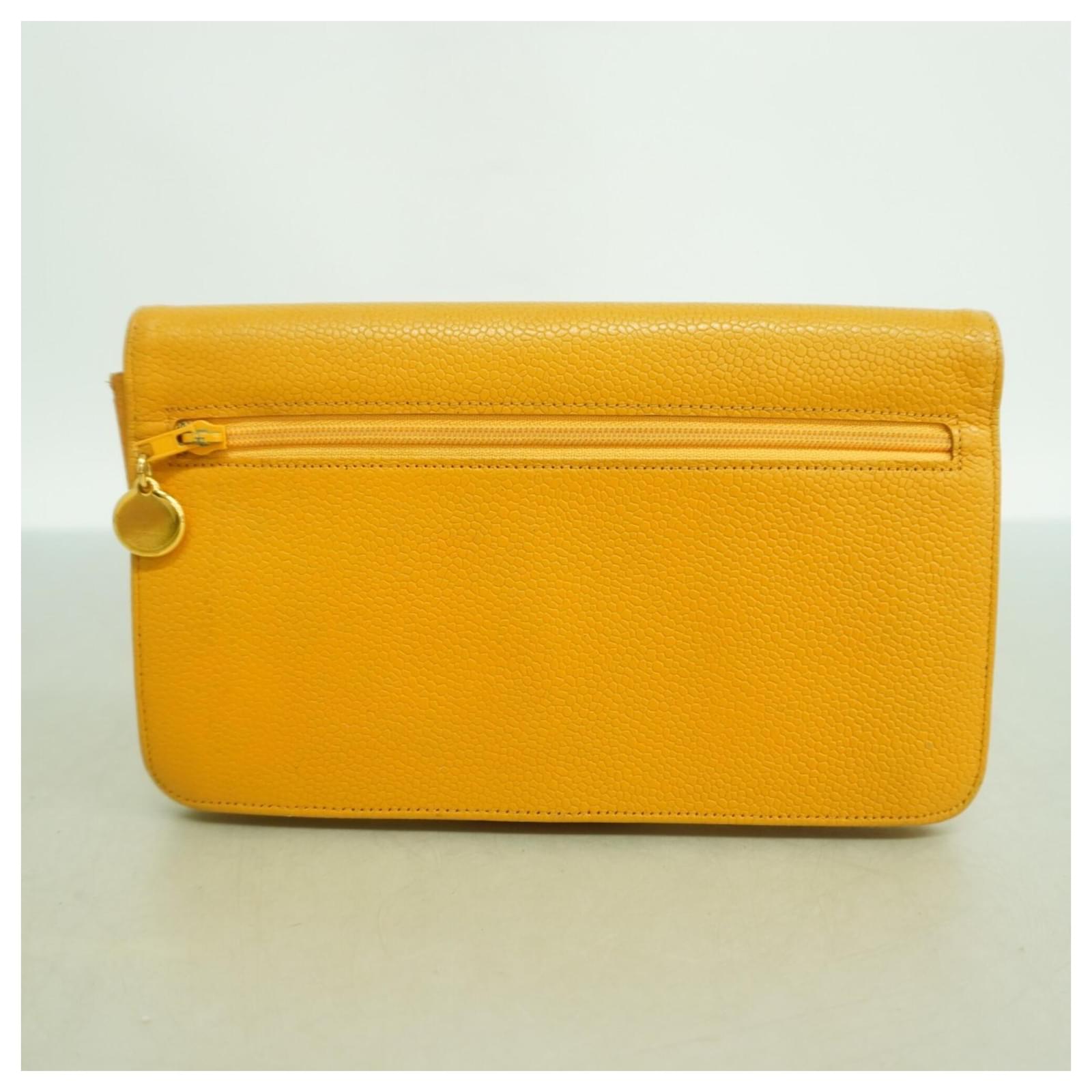 Chanel Yellow Long Wallet ref.3210399 - Joli Closet