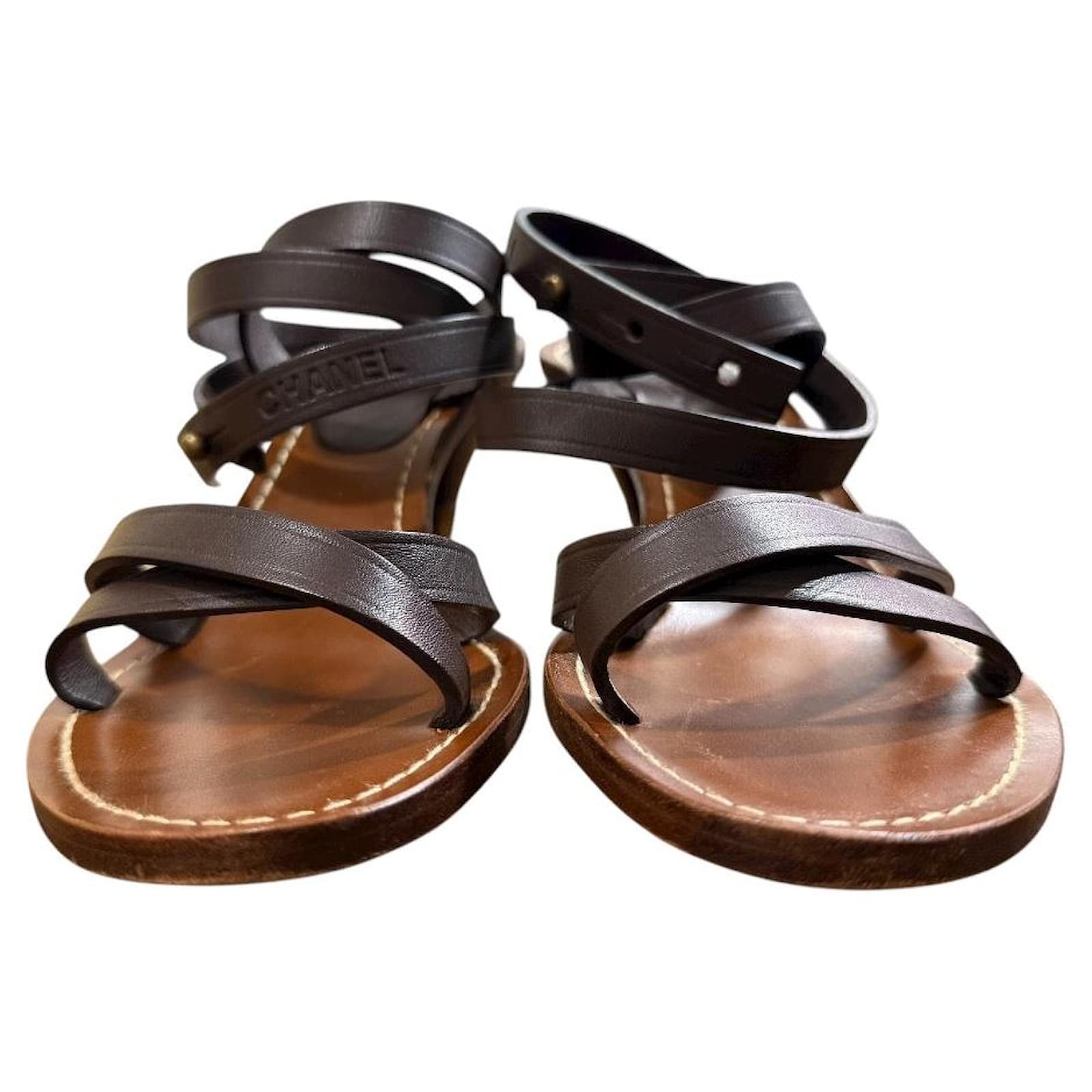 Chanel Coco Mark Leather Sandals Brown ref.3211439 - Joli Closet