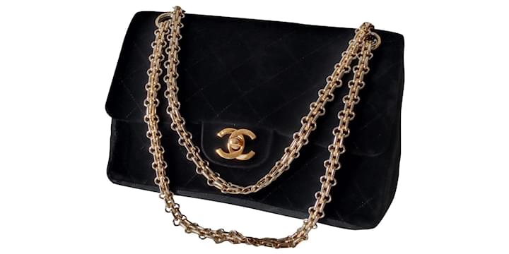 Chanel Vintage Classique bag in black velvet  - Joli Closet