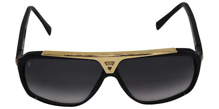 Achtervoegsel Vaardig handelaar Louis Vuitton Evidence Sunglasses in Black Acetate ref.565213 - Joli Closet