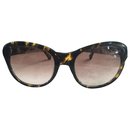 Des lunettes de soleil - Vivienne Westwood