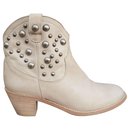 boots studded Tatoosh