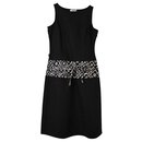 Moschina Jeans schwarzes Kleid mit floralem Bund. ES 40 - Moschino
