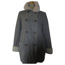 BEAUTIFUL THREE QUARTER COAT IN WOOL FROISSEE COLLAR AND SLEEVES FALSE FURRIDE - Cop Copine
