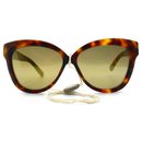Des lunettes de soleil - Linda Farrow