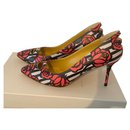 Décolleté Charlotte Olympia con stampa rose