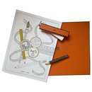 Cahier Hermès à colorier + crayon Hermès