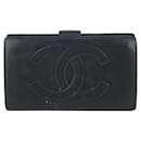 Black Lambskin CC Logo Bifold Flap Wallet - Chanel