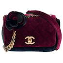 Limited Edition Camelia / Mini Classique Flap Bag in red and blue quilted velvet with matching pouch, garniture en métal doré - Chanel