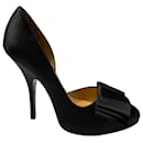 Lanvin Bow Pumps 120 em couro preto acetinado