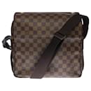 Louis Vuitton shoulder bag in brown checkered canvas, garniture en métal doré