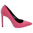 Sapato de bico fino com tachas Saint Laurent em couro rosa