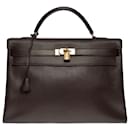 Splendid Hermes Kelly handbag 40 turned over in Vache d'Ardennes leather , gold plated metal trim - Hermès