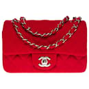 Splendid and Rare Chanel Mini Timeless Flap bag in red jersey, Garniture en métal argenté