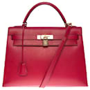 Splendid Hermes Kelly handbag 32 saddler shoulder strap in bright red Courchevel leather, gold plated metal trim - Hermès