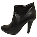 Calf skin black ankle boots with side zippers - Bottega Veneta