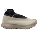 Sneakers Nike ACG Mountain Fly Gore-Tex in gomma cachi