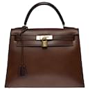 Splendid Hermes Kelly handbag 28 upholsterer in brown natural cow (appearance very similar to Barenia leather) , gold plated metal trim - Hermès