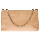 Very beautiful Chanel pouch in beige vegetable-tanned leather, white stitching, Garniture en métal argenté