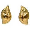 TIFFANY & CO. Paloma Picasso Textured Gold Leaf Earrings - Tiffany & Co