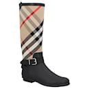 Burberry women house check rain boots in black rubber
