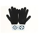 Baby Blue x Black Fleur Logo Gloves 49lz414S - Louis Vuitton