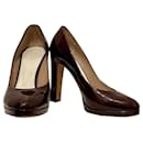 Patent leather pumps in burgundy by Chloe - Chloé