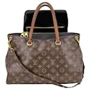 Louis Vuitton PALLAS Monogram Canvas Kalbsleder M41064 Schwarze Handtasche hinzugefügt Einsatz gebraucht