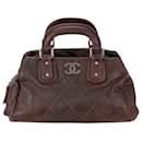 CHANEL Outdoor Ligne Doctor Bag Quilted Caviar Petit sac à main Occasion - Chanel
