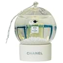 Palla di neve da collezione Chanel