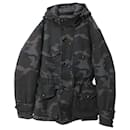 Moncler Camouflage Parka-Jacke aus mehrfarbiger Wolle