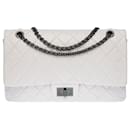 Splendid & Majestic Chanel Handbag 2.55 Reissue 227 in white quilted leather
