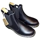 AirWair 2976 Chelsea Vegan Black Boots Air-cushioned Bouncing Soles - Dr. Martens