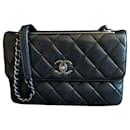 Trendige CC-Überschlagtasche - Chanel