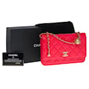 Sublime Chanel Wallet On Chain shoulder bag (WOC) limited edition "Pear Crush" in red quilted leather