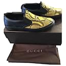 sapatos masculinos de couro Python - Gucci
