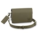 LV Fastline wearable wallet aerogram - Louis Vuitton