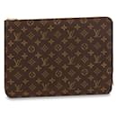 LV Etui Voyage MM - Louis Vuitton